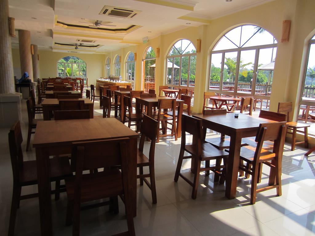 Yeob Bay Hotel & Resort 卢穆特 外观 照片